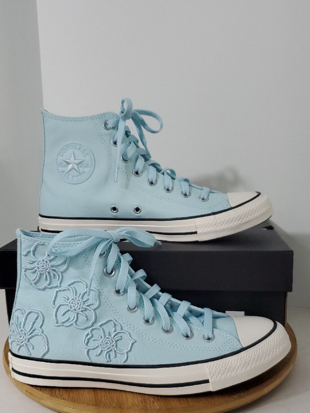 Converse Chuck Taylor All Star Hi Top Floral Women's Sneakers Size 9 NIB